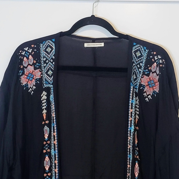 American Eagle Kimono Cardigan Floral Embroidery Medium Black Aztec Southwestern - Picture 3 of 14